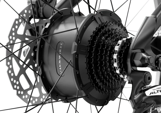Electric bike Mokwheel Obsidian ST in black and red, side view, with thick tires and modern frame design