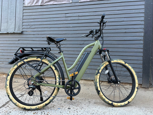 Custom Camo Predator 750 w Electric Fat Tire Mountain eBike 26x4 Fat tire electric bike